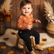 Calça Bebê/ Infantil Unissex Com Bolso Canguru - Algodão Premium Liso | Preta