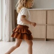 Short Saia Camadas – Algodão Canelado | Caramelo