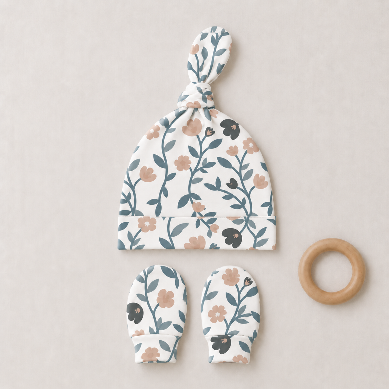 Kit Touca e Luvinha Recém-Nascido – Cotton Adapt | Foral Vintage Tons de Azul