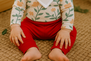 Calça Bebê/Infantil Com Bolsão Canguru Unissex - Algodão Stretch Liso | Cor Vermelha