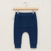 Calça Bolsão Canguru - Algodão Canelado | Azul Marinho