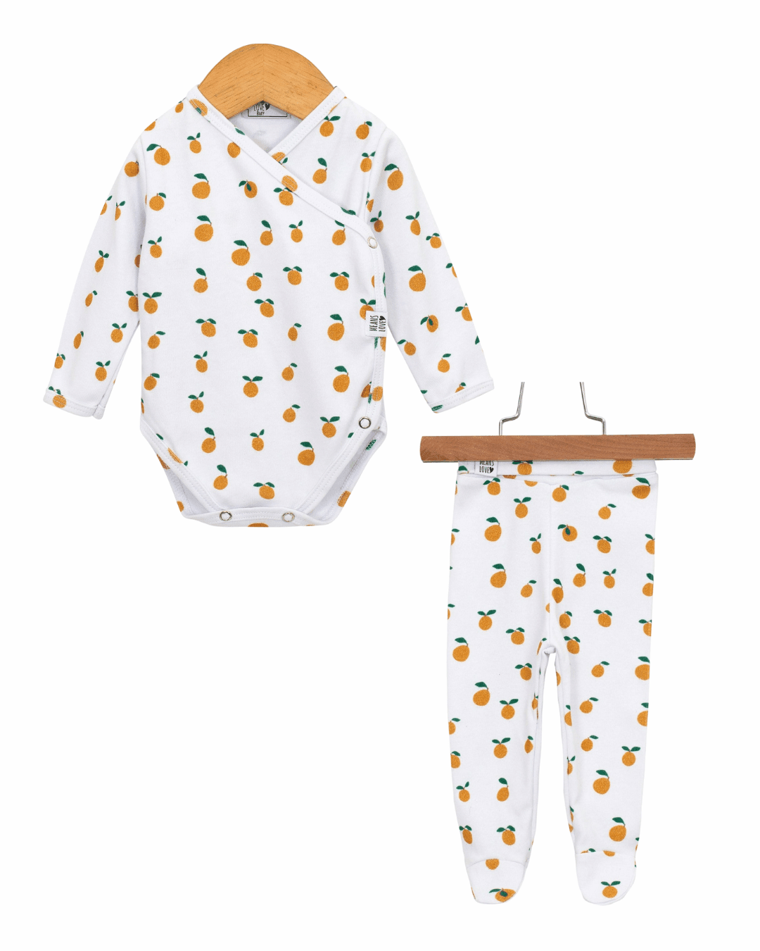 Kit Recém-Nascido – Calça com Pezinho + Body Kimono Unissex | Estampa Laranjinhas