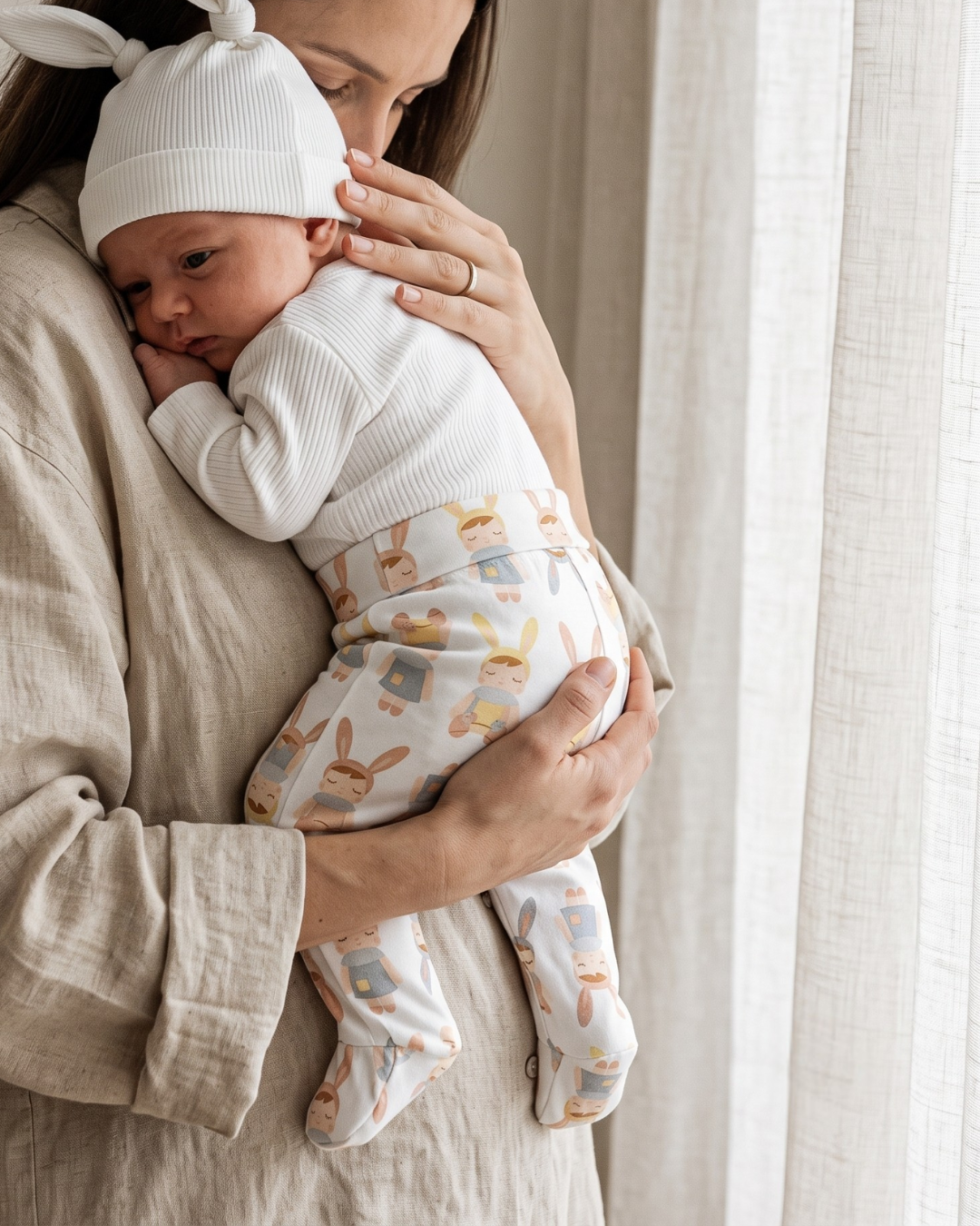 Kit: Body Kimono + Calça e Touca Orelhinha – Recém-Nascido à 3 Meses | 100% algodão - Branco Puro e Angela Doll