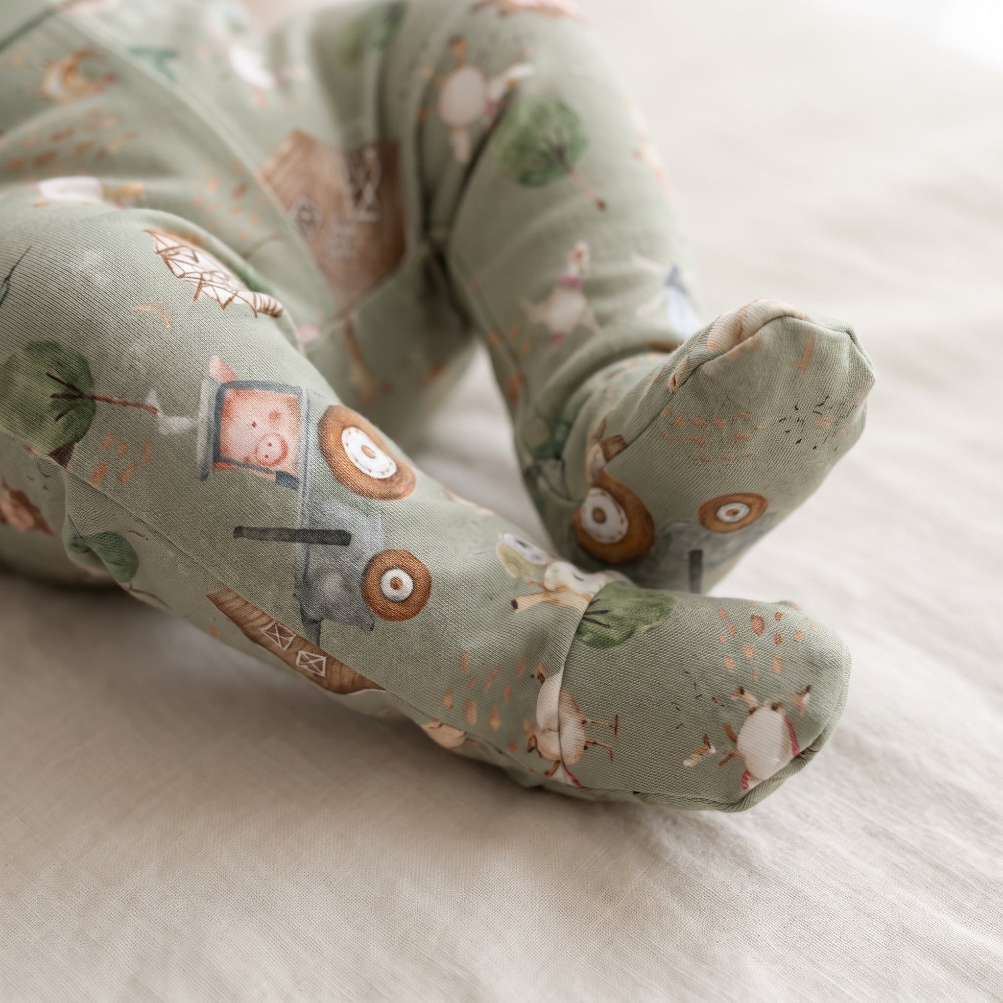 Calça Recém-Nascido à 3 meses com Pezinho – Cotton Adapt | Farm Days Sage