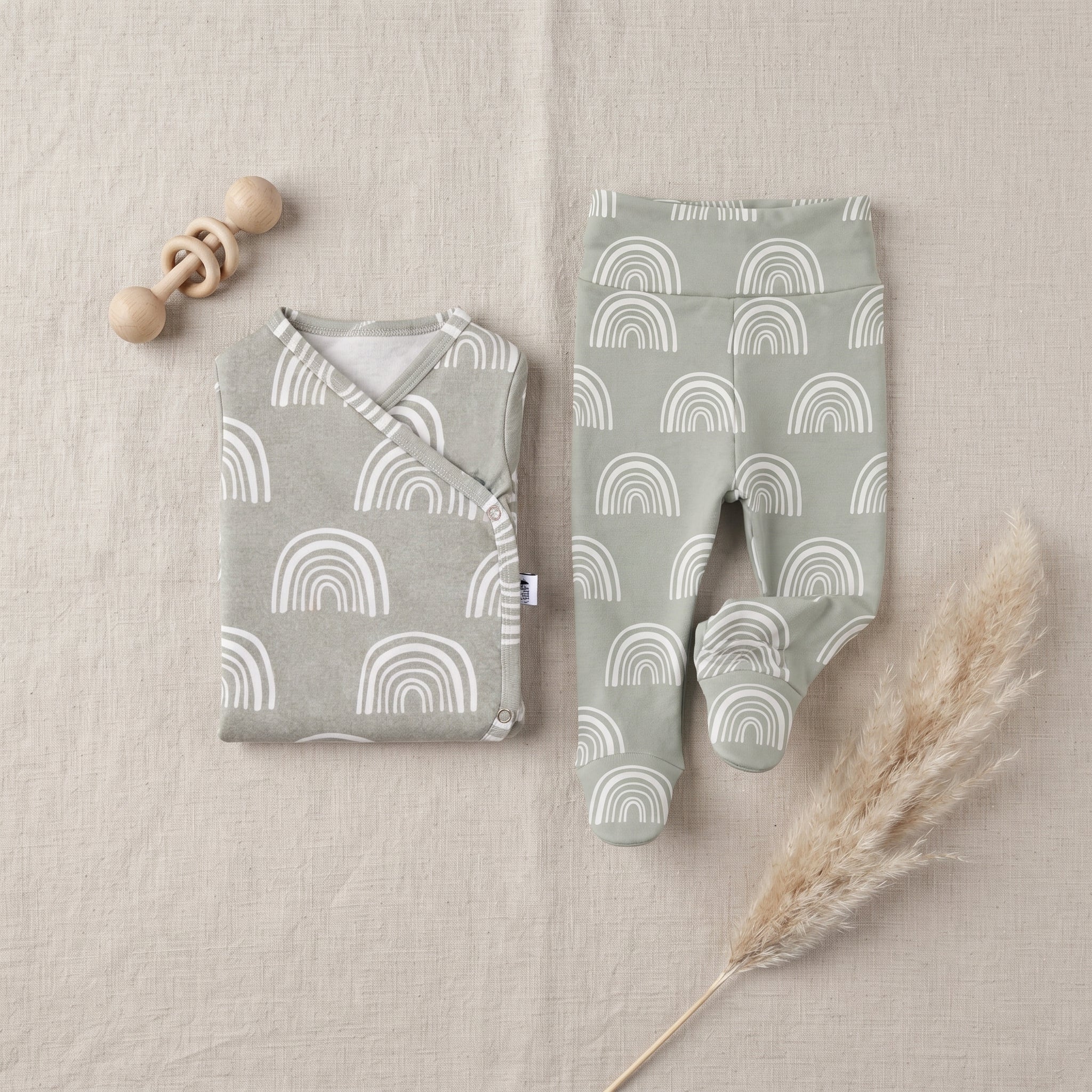 Conjunto Body Kimono + Calça com Pezinho – Recém-Nascido à 3 Meses | Nordic Rainbow