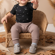 Calça Bebê e Infantil Unissex Com Bolso Canguru - Algodão Premium Liso | Caqui