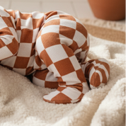 Calça Recém-Nascido com Pezinho Unissex – Algodão Premium Estampa Exclusiva | Plaid