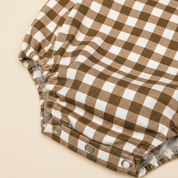 Salopete/Romper Bebê e Infantil Unissex – Cotton Premium Estampa Exclusiva | Vichy Marrom Clássico