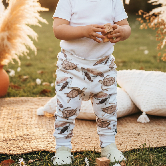 Calça Bebê e Infantil Unissex - Algodão Premium com Estampa Exclusiva | Tartarugas