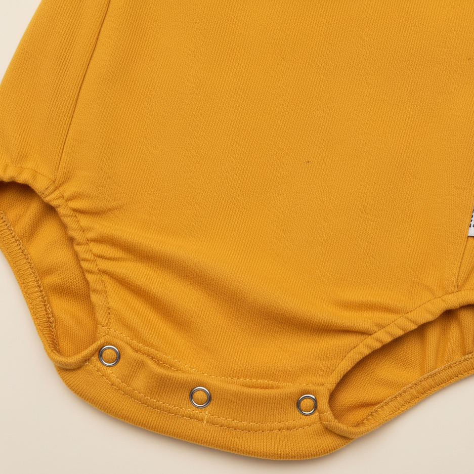 Salopete/Romper Bebê e Infantil Unissex – Algodão Premium Liso | Amarelo