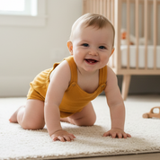 Salopete/Romper Bebê e Infantil Unissex – Algodão Premium Liso | Amarelo