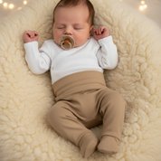 Look_1_kit_Recem_Nascido - body branco e calca bege