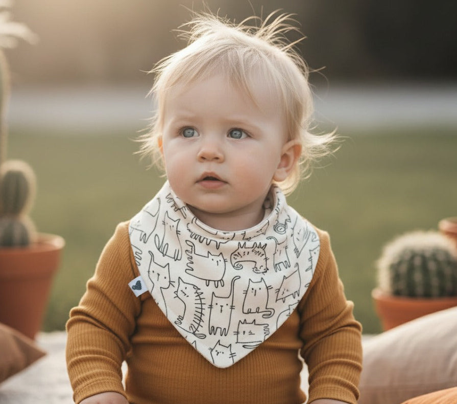 bandana-babador-bebe-gatinhos-minimalistas-algodao-premium12.jpg