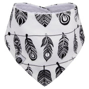 Bandana Babador Bebê Unissex – Algodão Liso Premium | Penas Boho Preto e Branco
