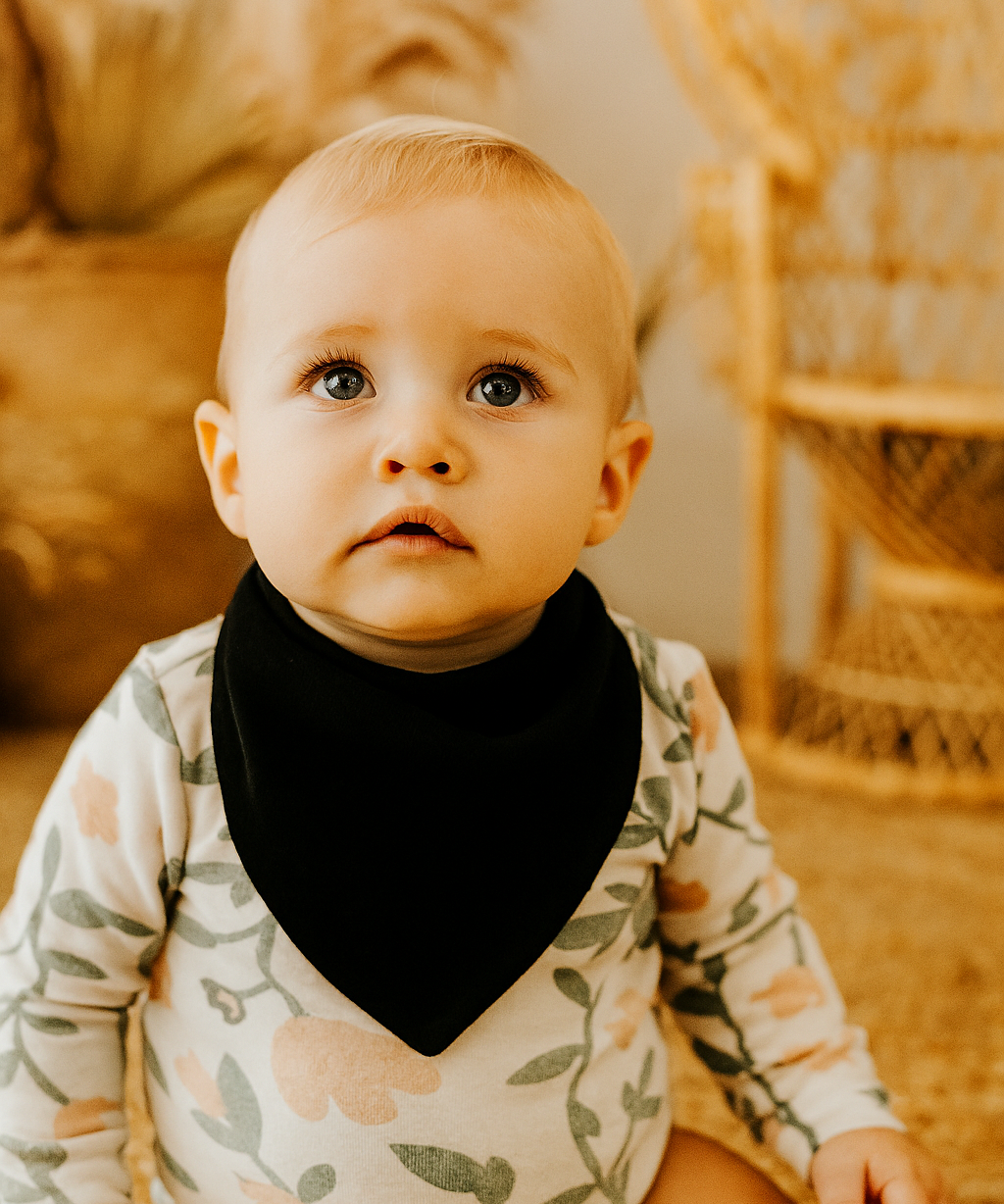 bandana-babador-luxo-preto-algodao-stretch-meanslovebaby11.png