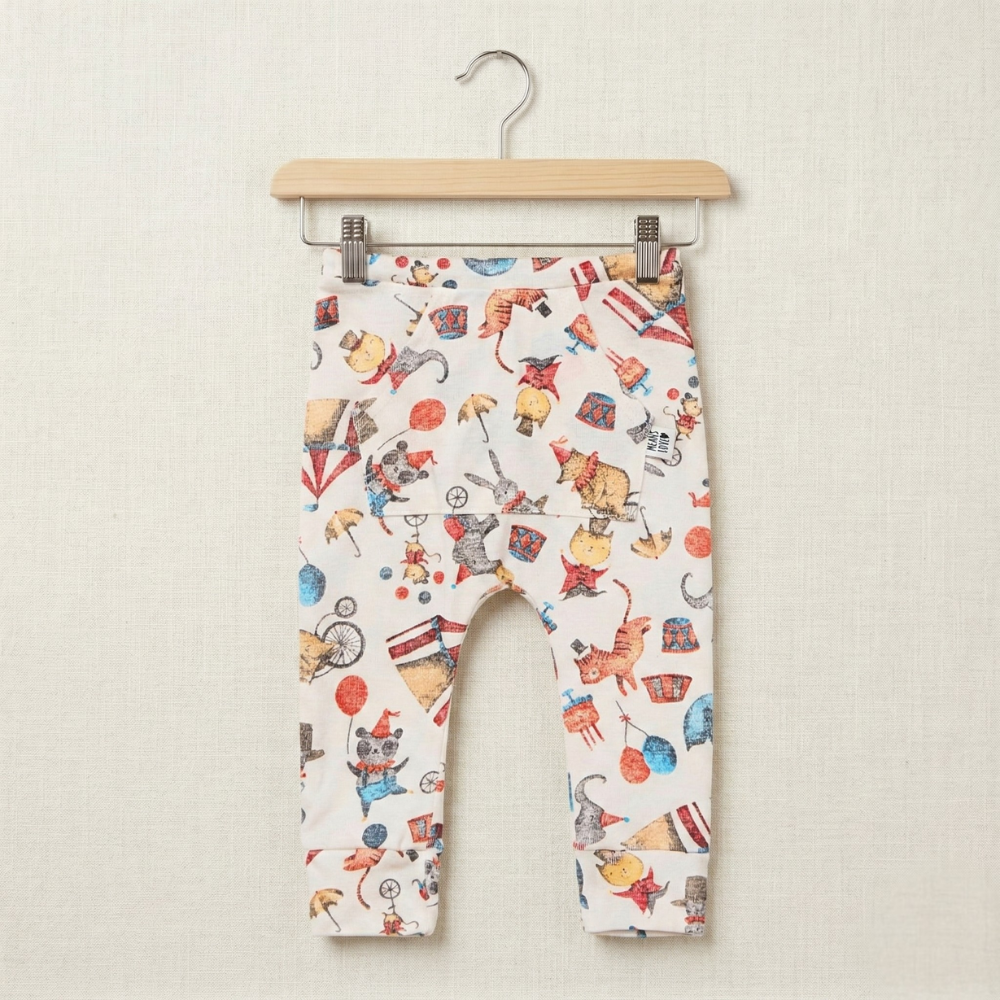 calca_infantil bebe estampada com bolso means love baby circo