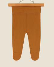 Calça Recém-Nascido com Pezinho Unissex – Algodão Canelado Premium Lisa | Caramelo