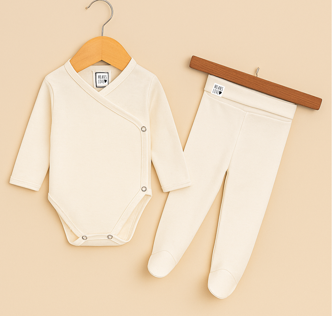 conjunto_2_pe_as_recem_nascido_body_kimono_e_calca_pezinho.png