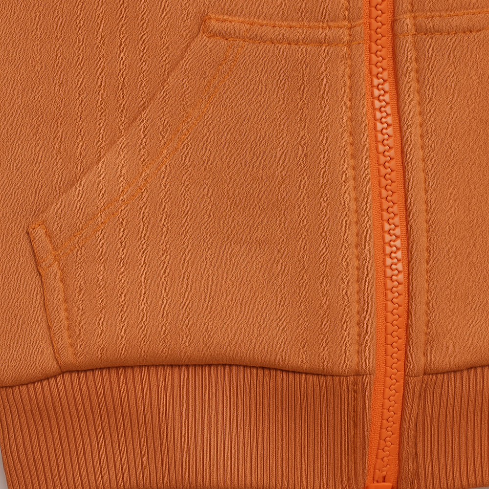 detalhe bolso e barra de ziper jaqueta laranja tijolo peluda infantil e bebe
