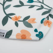 Bandana Babador - Algodão Premium | Floral Vintage Tons de Verde