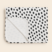 mantinha cueiro minimalista bebe branca boho poá means love baby